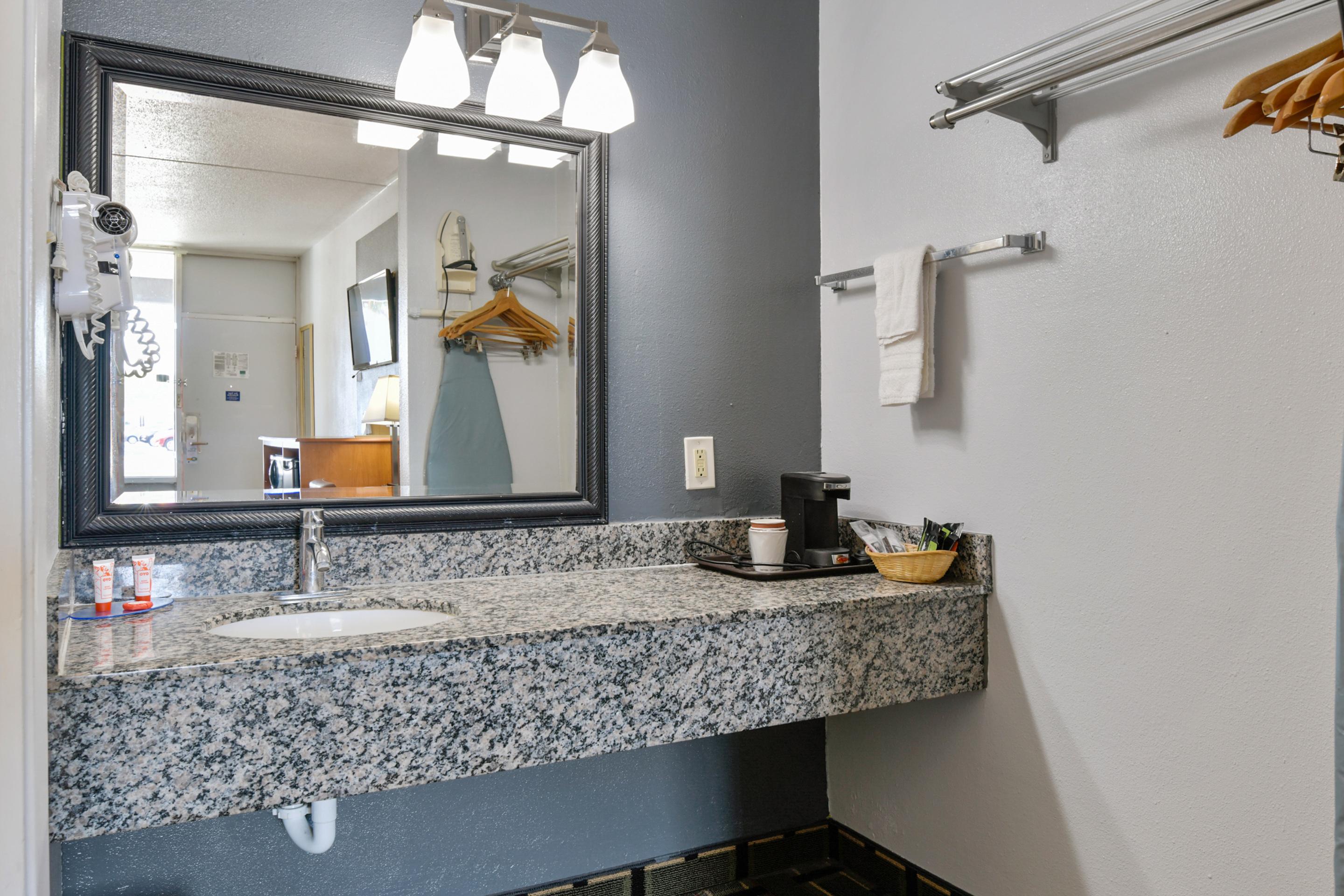Oyo Hotel Lake Park - Valdosta Area Dış mekan fotoğraf