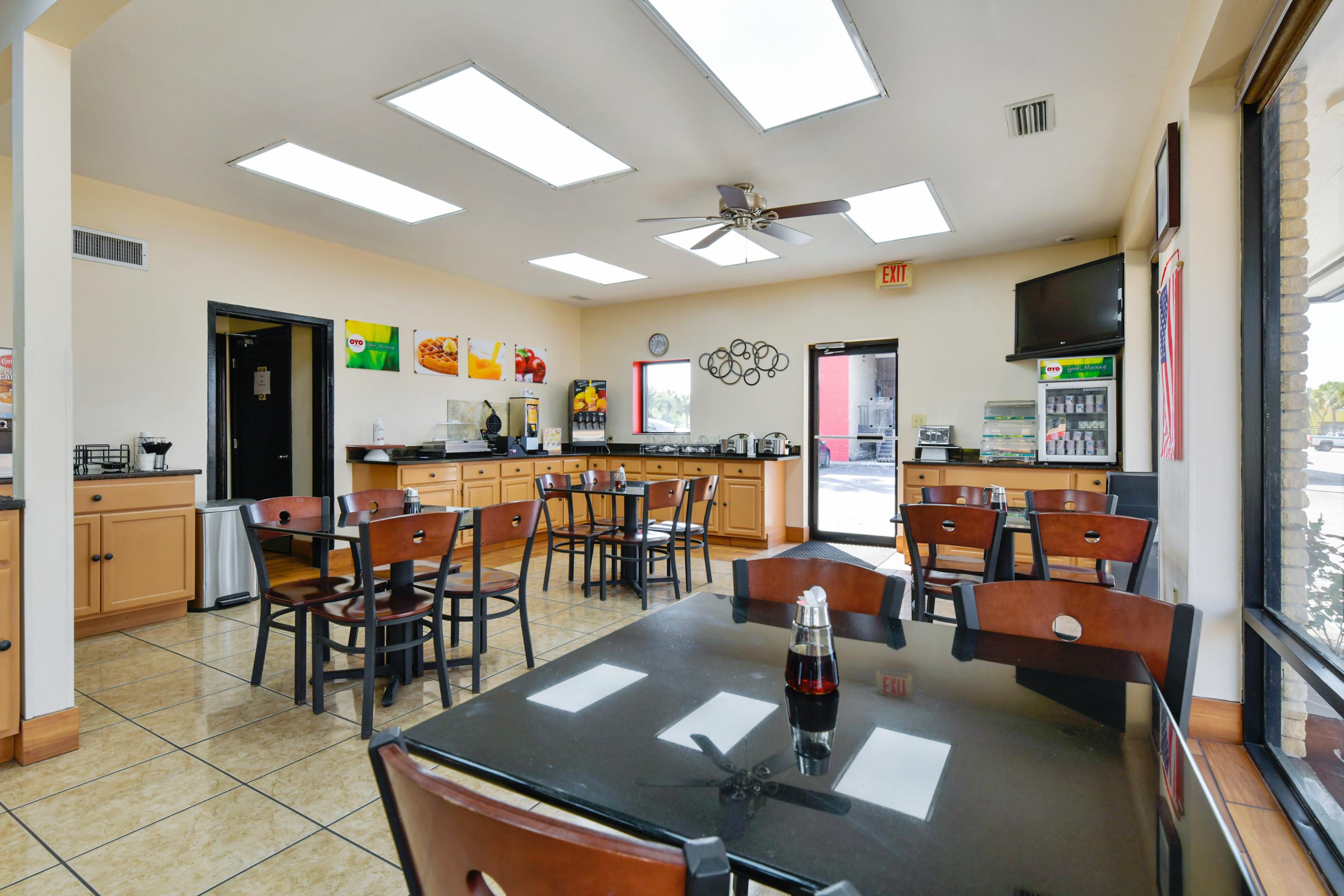 Oyo Hotel Lake Park - Valdosta Area Dış mekan fotoğraf